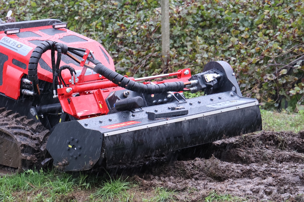 Nuova trinciatrice idraulica leggera H5RC di Seppi con struttura robusta ma compatta